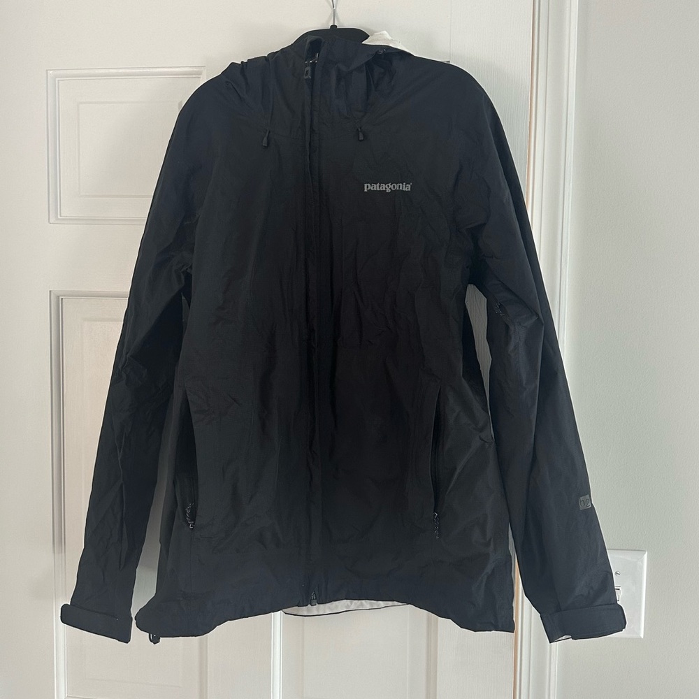 COPY - Patagonia rain jacket women’s large